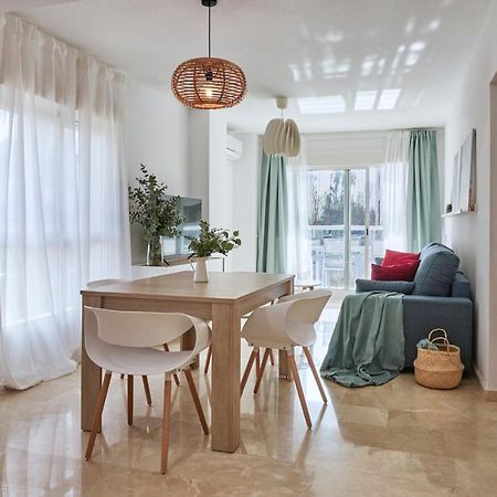 Bright Sunny Albir Beach Apartment Альбир Экстерьер фото