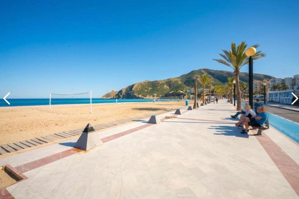 Bright Sunny Albir Beach Apartment Альбир Экстерьер фото