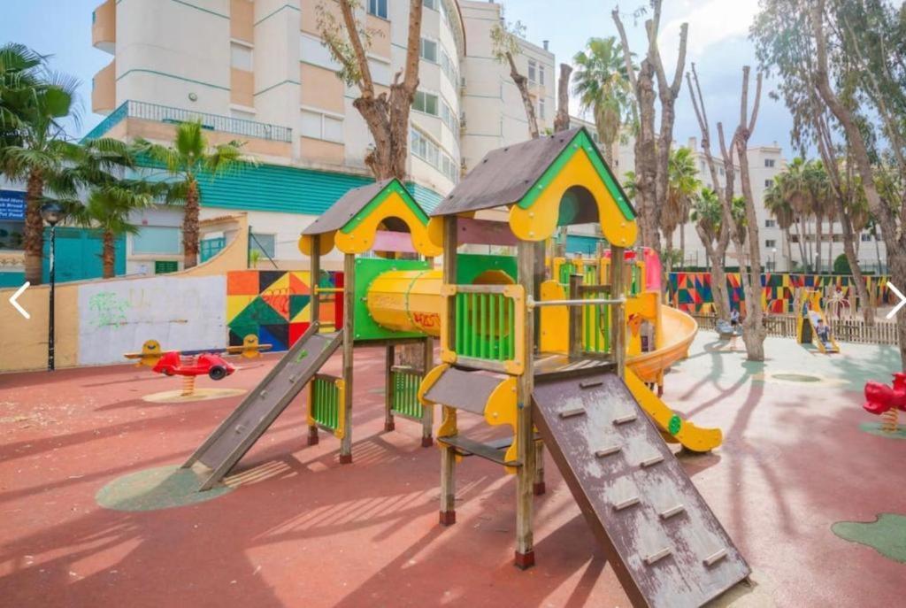 Bright Sunny Albir Beach Apartment Альбир Экстерьер фото