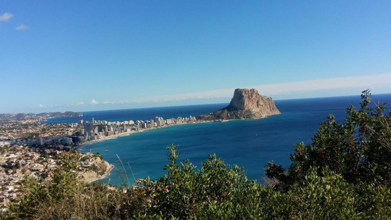Bright Sunny Albir Beach Apartment Альбир Экстерьер фото