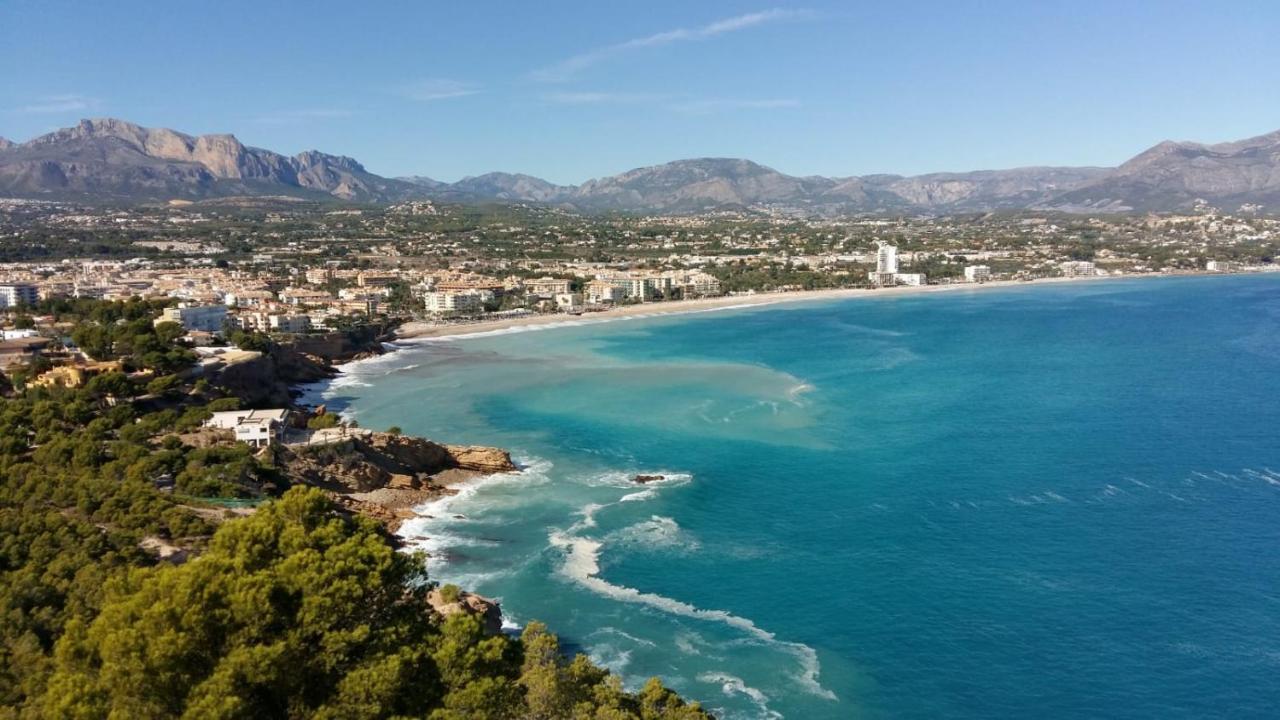 Bright Sunny Albir Beach Apartment Альбир Экстерьер фото